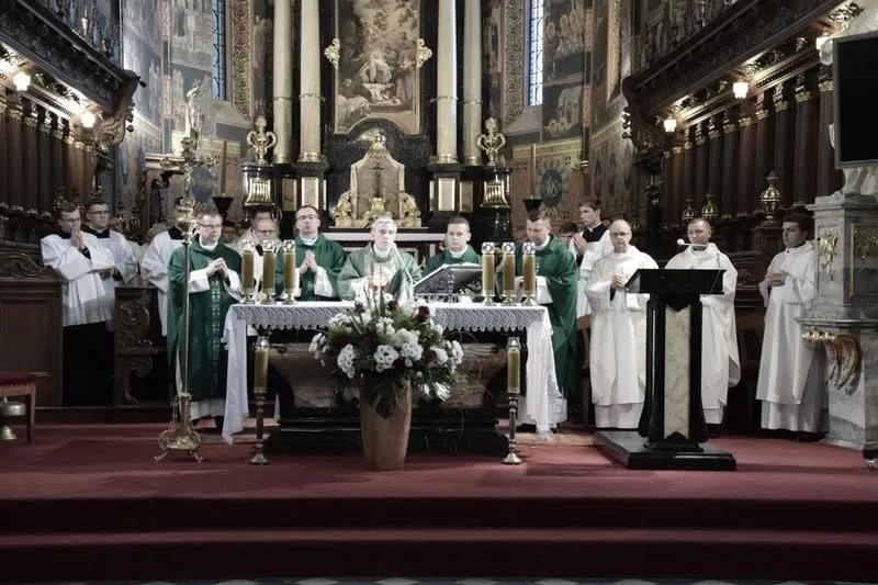Co daje uczestnictwo we mszy świętej: duchowe i codzienne korzyści