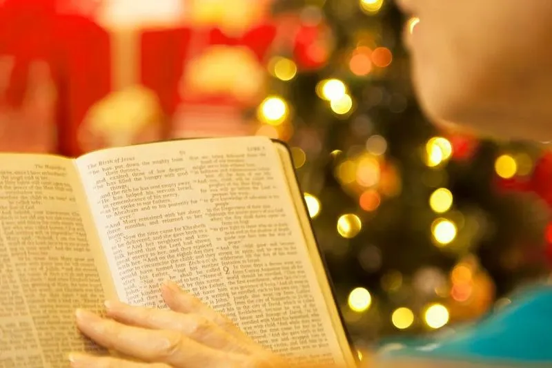Co warto przeczytać z Biblii na Wigilię?