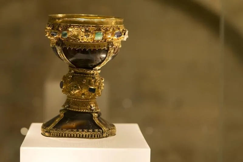 Czym naprawdę jest święty Graal? Historia i znaczenie symbolu