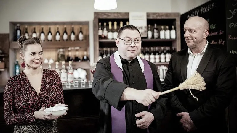 Gdzie obejrzeć święty serial? Odkryj najlepsze opcje!