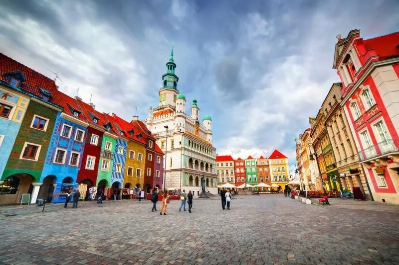 Ile kościołów jest w Poznaniu? Odkryj tajemnice religijnego krajobrazu miasta