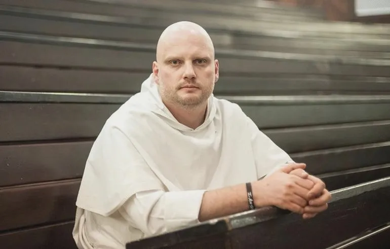 Jak czytać Biblię z Szustakiem: praktyczne wskazówki
