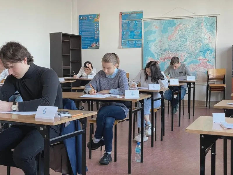 Religia czy etyka w liceum - co wybrać dla lepszego rozwoju młodego człowieka?