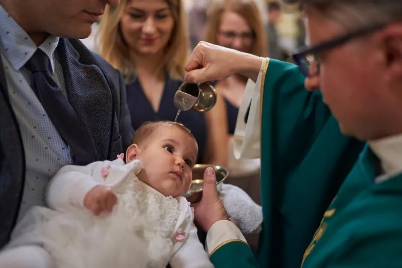 Stylizacje na chrzest dla dziewczynek i chłopców