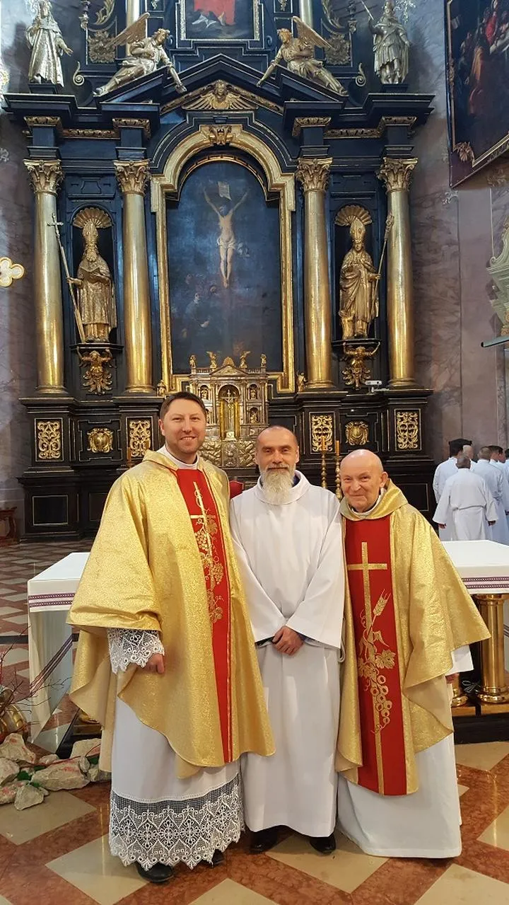 Zwyczajni i nadzwyczajni szafarze